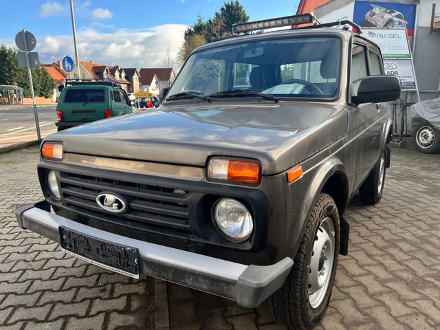 Lada Niva 4x4 MD 2020 MS-Versiegel.  Lokari AHK Radio