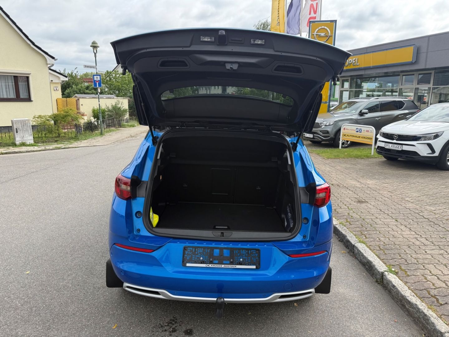 Fahrzeugabbildung Opel Grandland 1.2 Elegance SHZ+LHZ+Kamera+AHK