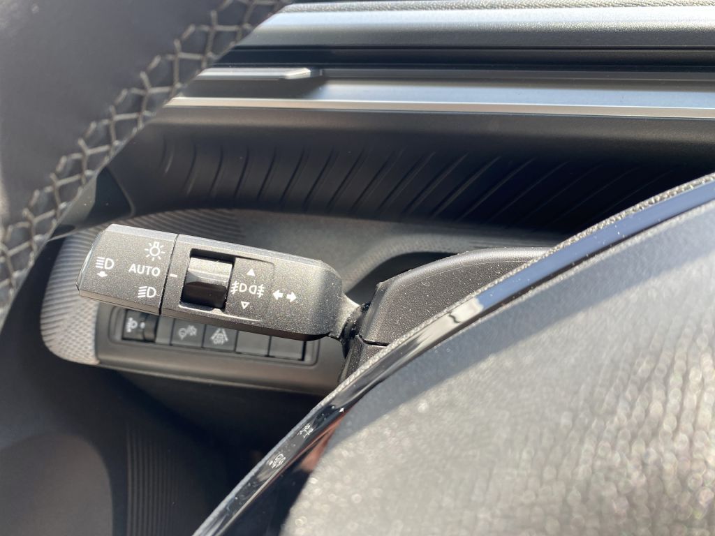 Fahrzeugabbildung Citroën C3 Hybrid 110 Automatik MAX *Winterpak*Navi*Cam*