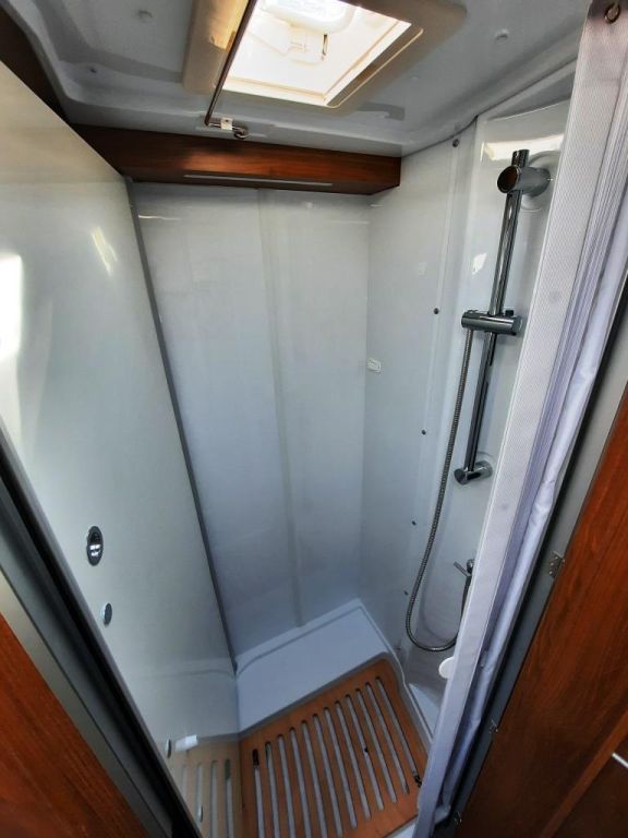 Fahrzeugabbildung Laika Ecovip L 3019 Titanio Verfüg./Sparen Sie 4.174,-