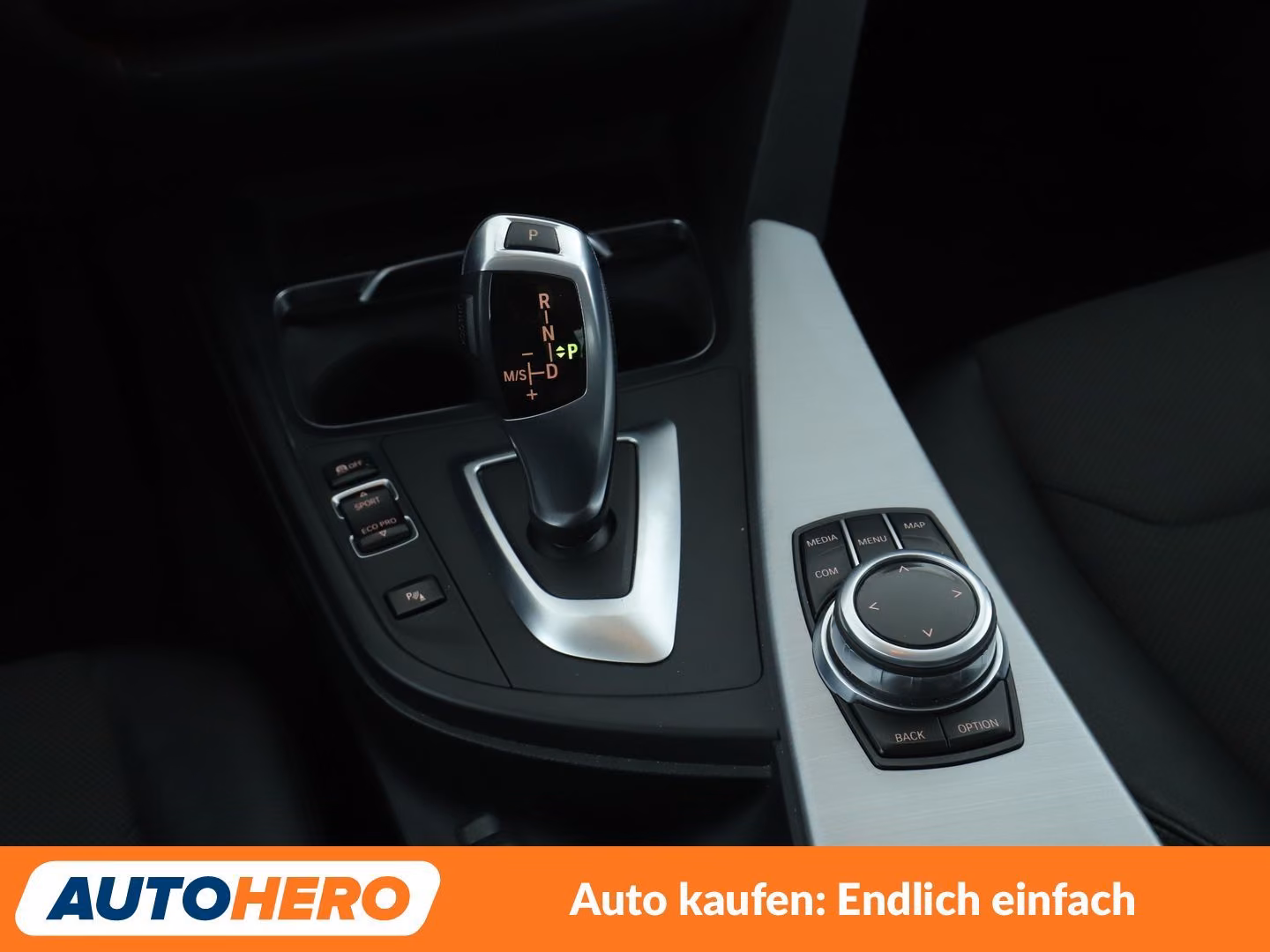 BMW 3er 320i Advantage Aut.*NAVI*LED*TEMPO*PDC*SHZ*