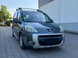 Peugeot Partner Tepee B-Rampe Family - blaue Peugeot Partner Tepee