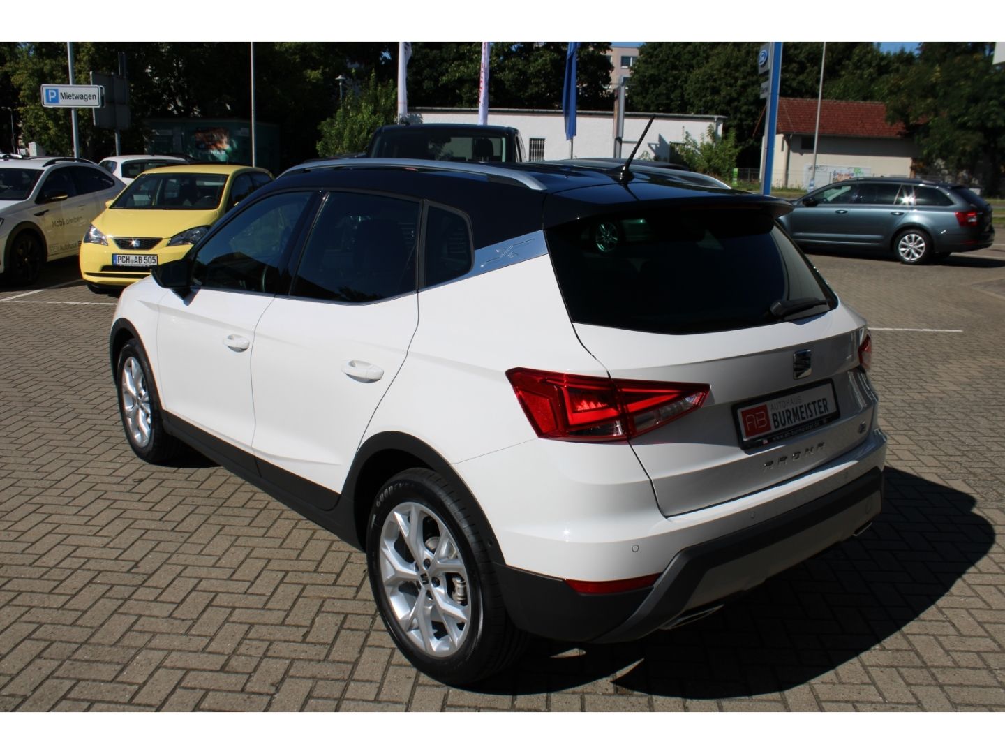 SEAT Arona 1.0 TSI FR LED Full Link DAB PDC RFK SHZg - Image 3