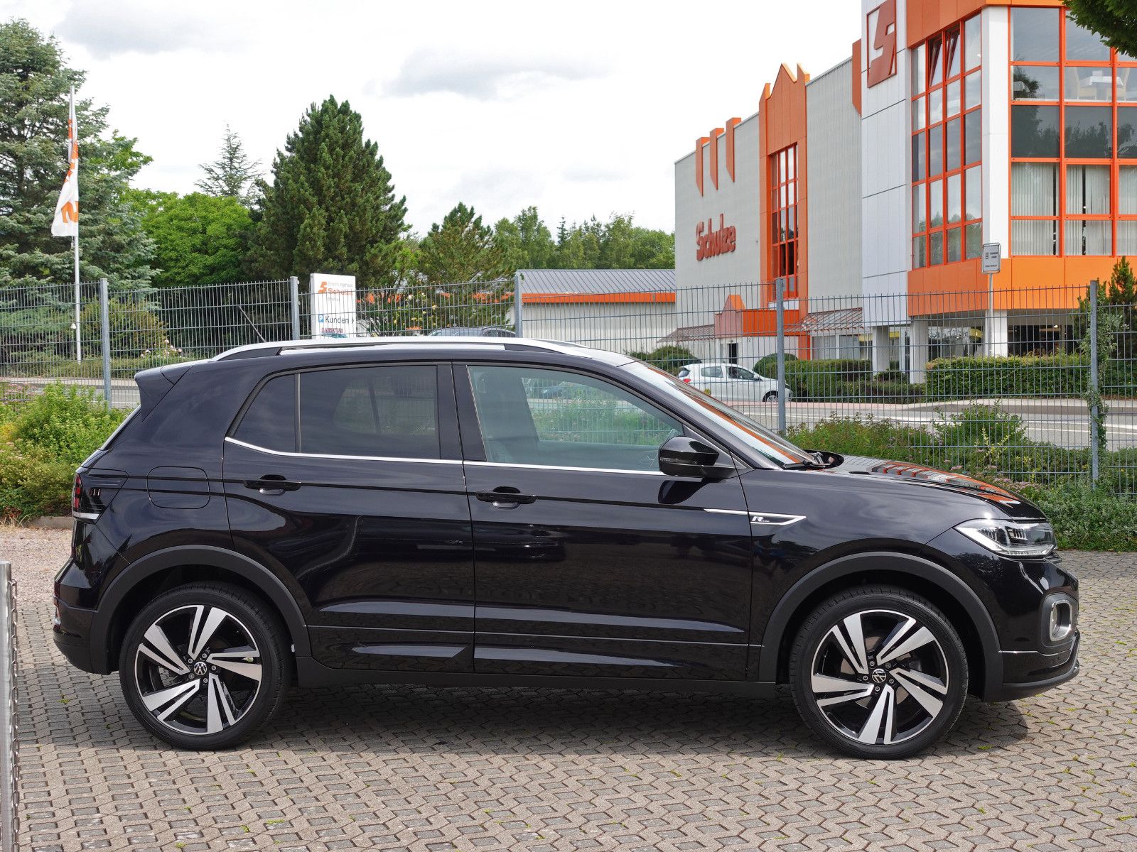 Fahrzeugabbildung Volkswagen T-Cross 1.5 TSI DSG Style R-Line RFK Assist AppC