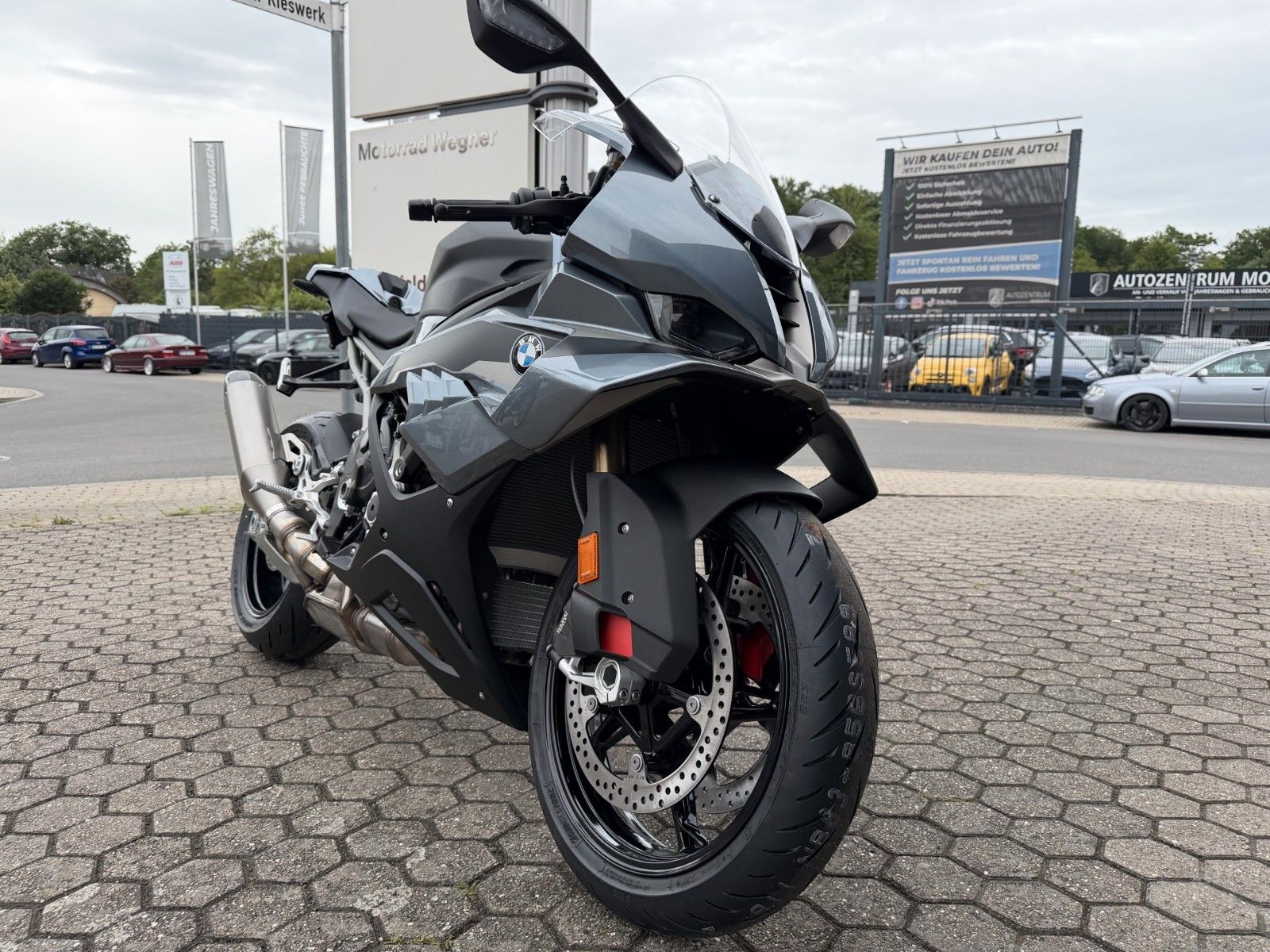 Fahrzeugabbildung BMW S 1000 RR Akrapovic, M-Kette, Race Paket