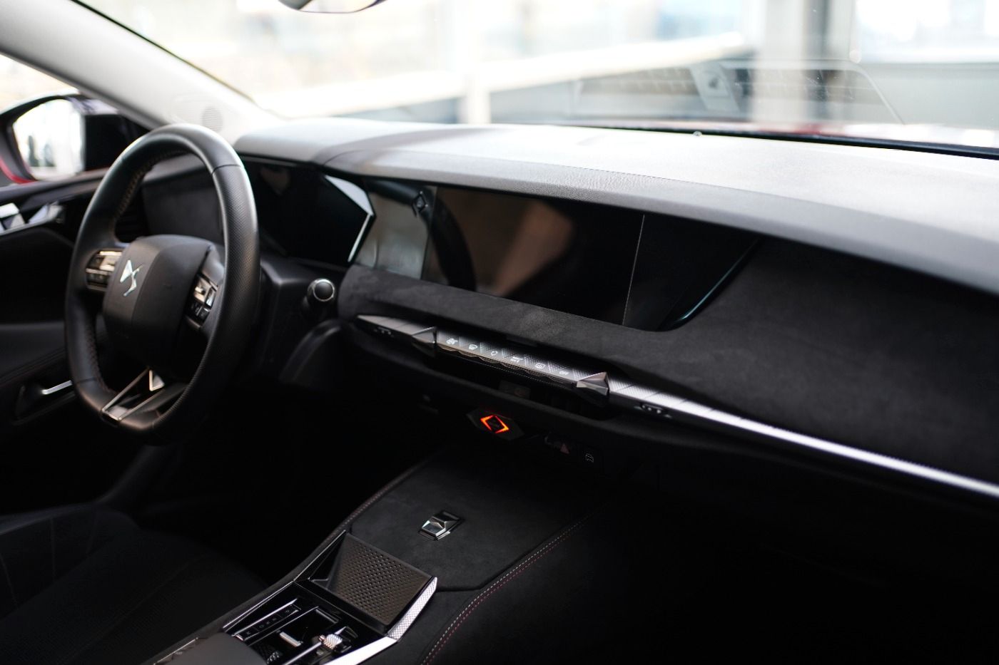 Fahrzeugabbildung DS Automobiles DS4 PureTech 130 EAT8 Performance Line Anhängerk