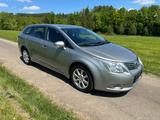 Toyota Avensis Kombi Sol 2,2 Diesel Automatik - Toyota Avensis mit Diesel-Antrieb: Kombi