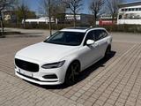 Volvo V90 T4 Geartronic 8-fach bereift - Volvo V90: Von Privat