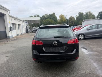 Volkswagen Golf - 5