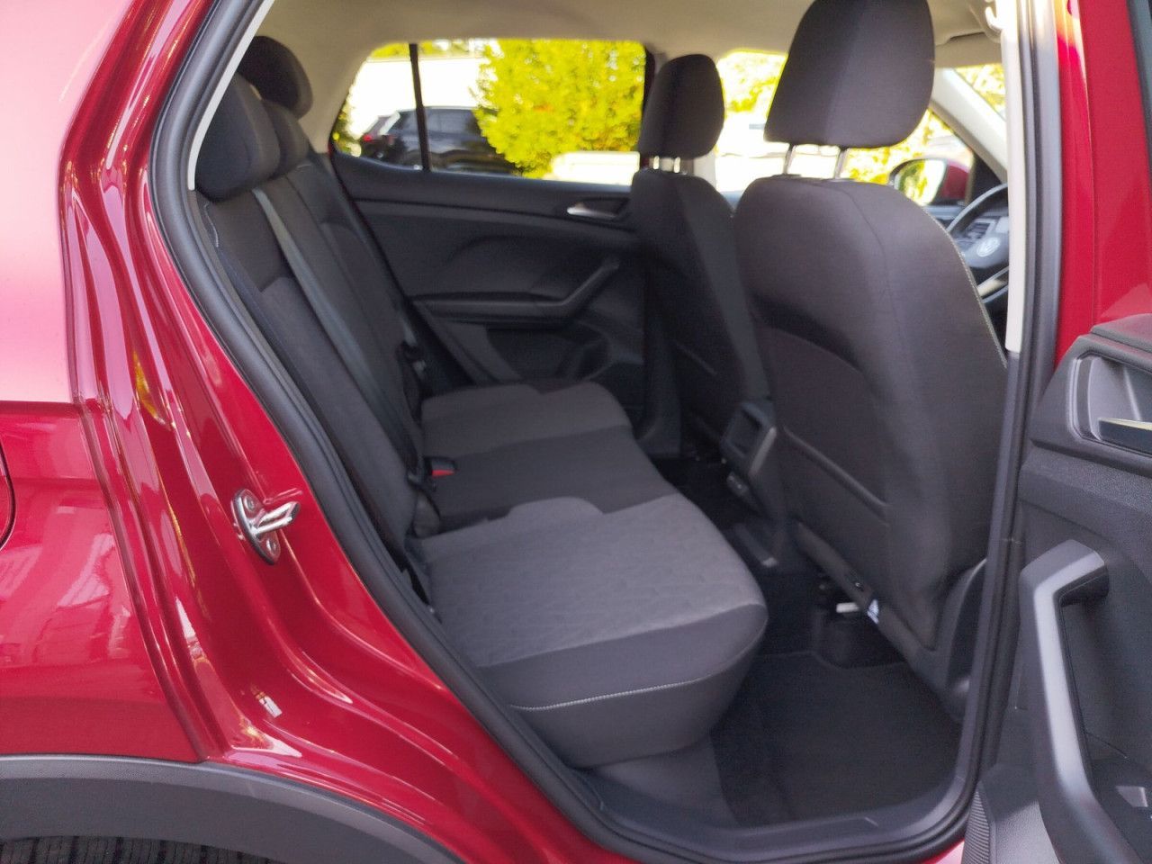 Fahrzeugabbildung Volkswagen T-Cross Life 1.0 TSI 85 kw