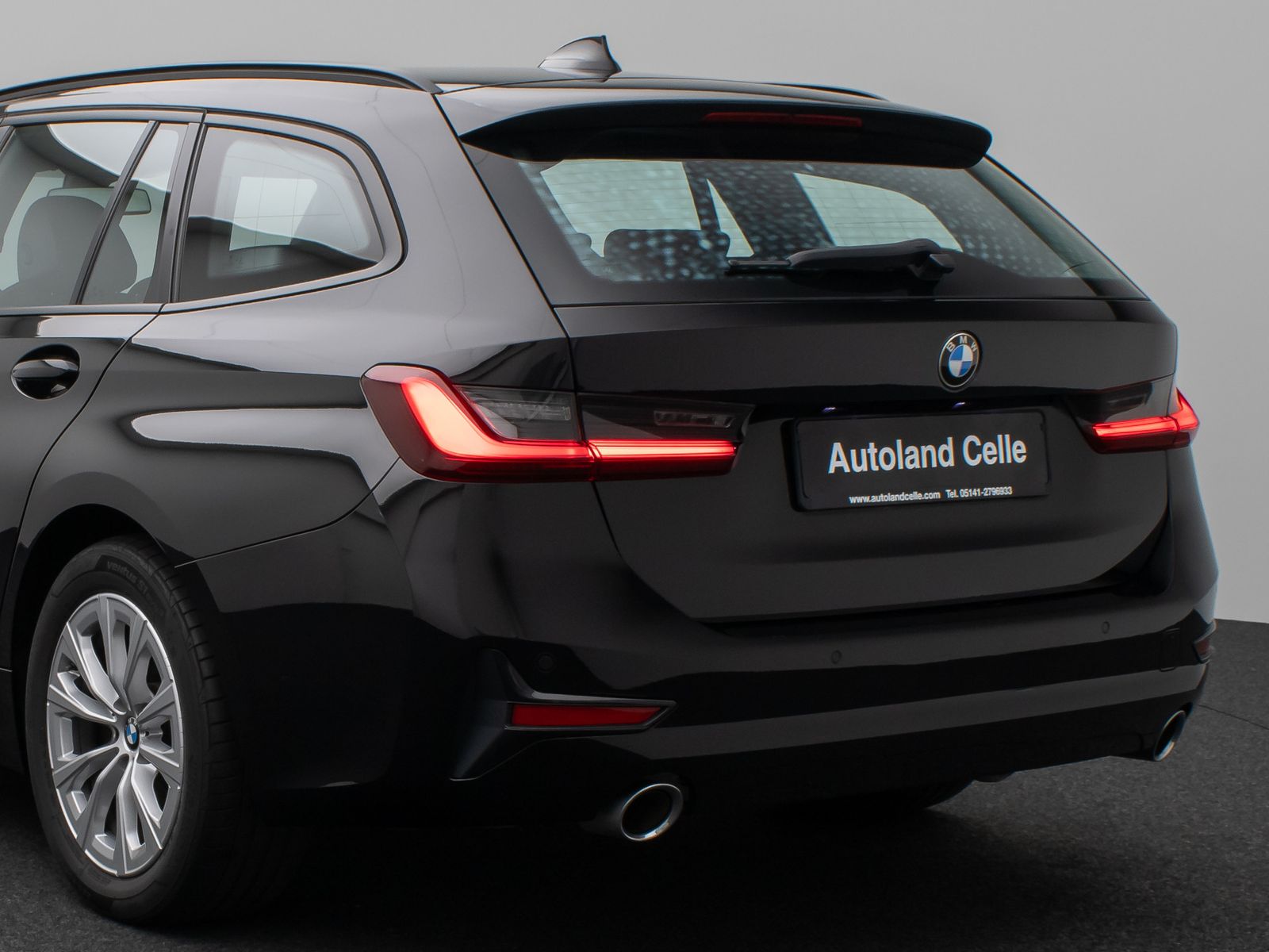 Fahrzeugabbildung BMW 320d xD Laser DAB PDC AHK Alarm Komfort Sport