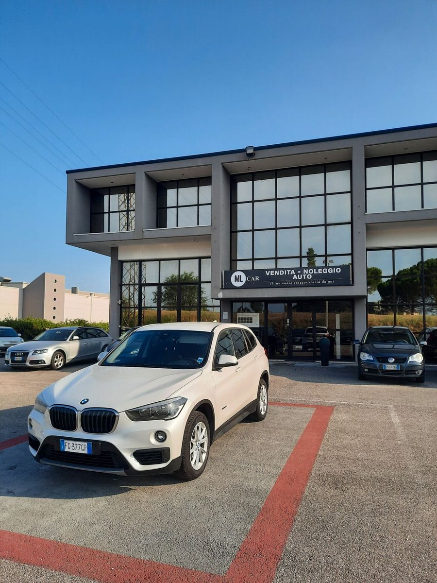 BMW X1 - 1