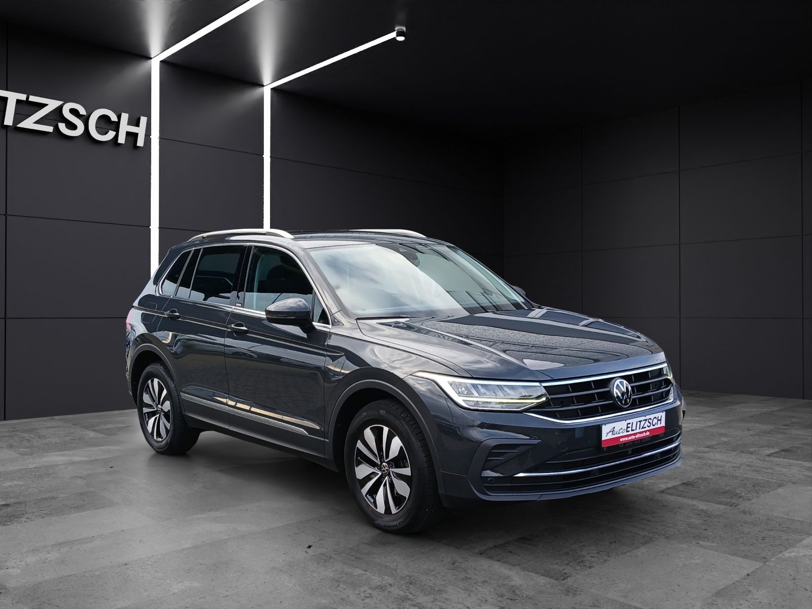 Fahrzeugabbildung Volkswagen Tiguan TSI Move LED CarPlay ACC PDC SHZ LHZ