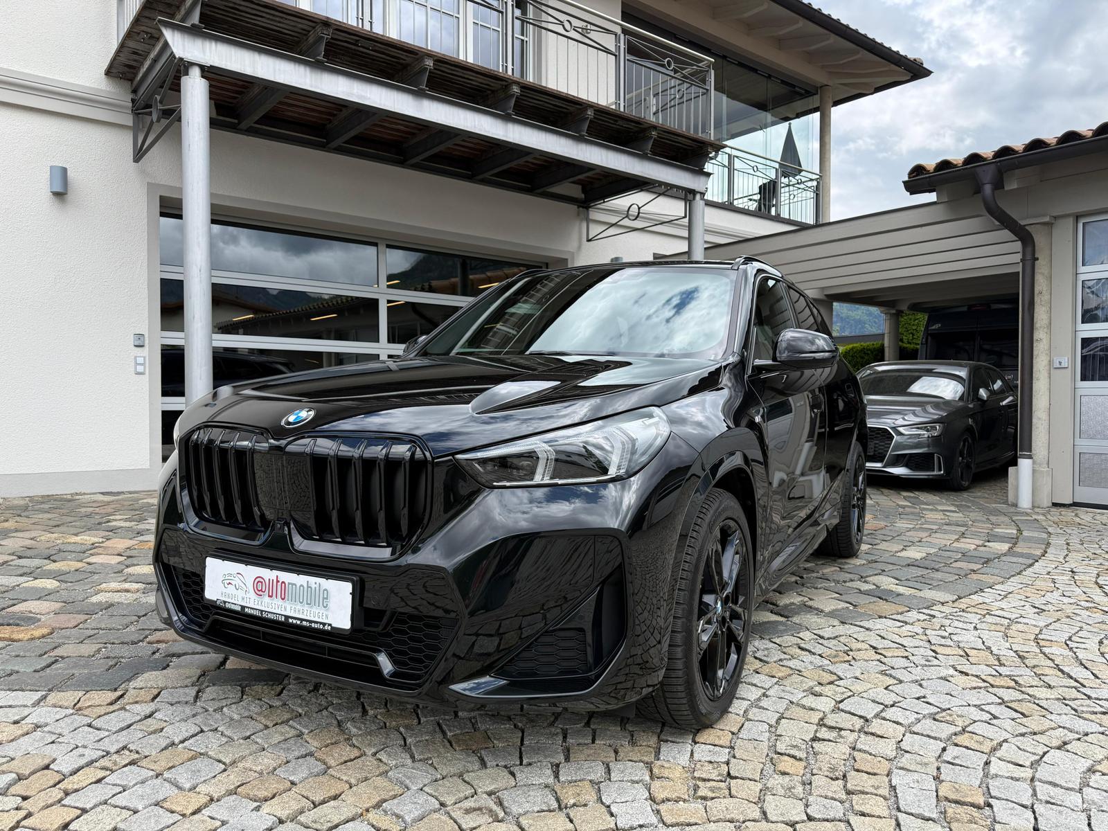 BMW X1 23dX M Sport|HUD|DrAssistProf|LiveCockpit|19"