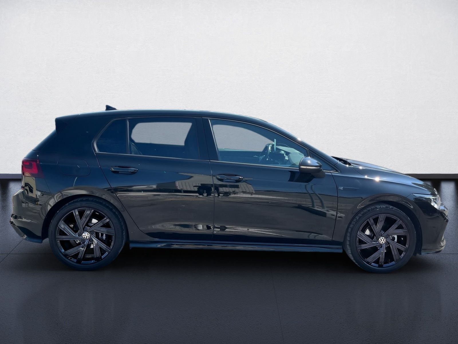 Volkswagen Golf VIII R-LINE eTSI DSG ALU 18 REAR VIEW APP C foto 3