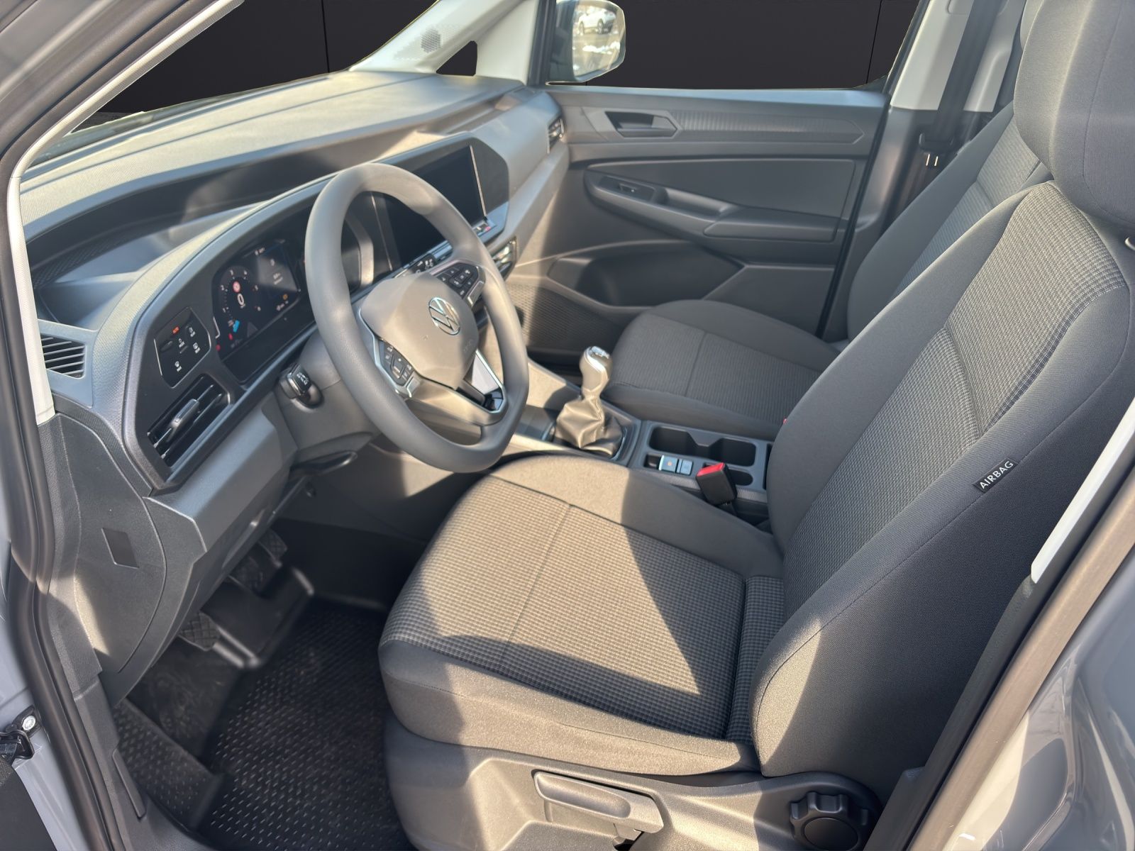 Fahrzeugabbildung Volkswagen Caddy Kasten TDI KLIMA PDC GRA VORB. AHK