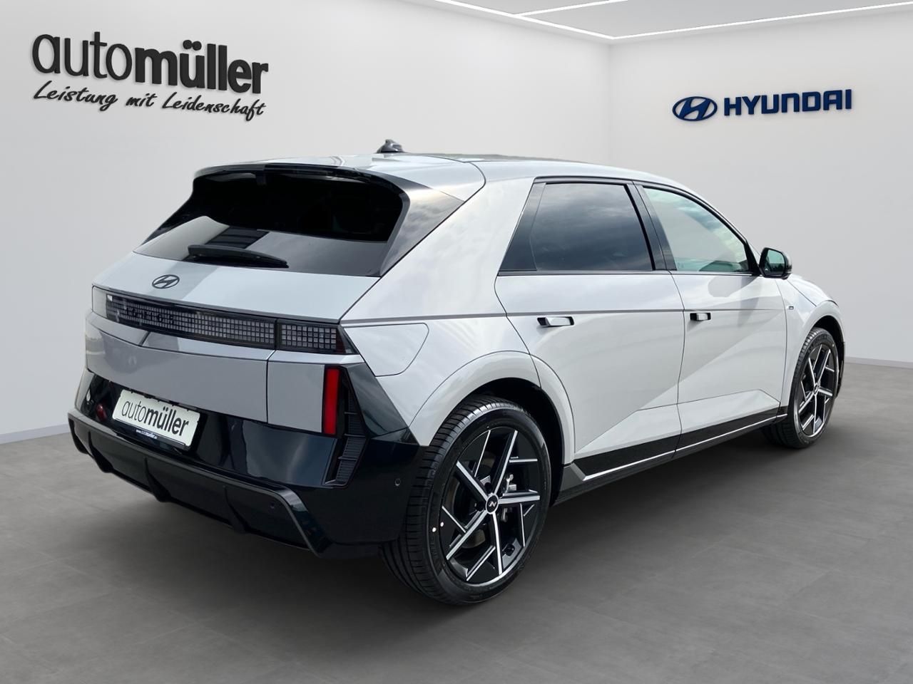 Fahrzeugabbildung Hyundai IONIQ 5 N Line X Elektro 84 kWh 360 4xSHZ ACC