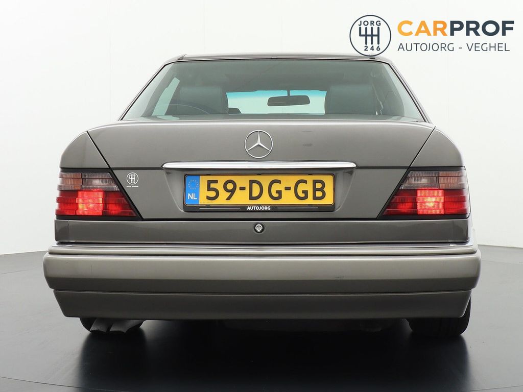 Mercedes-Benz E 500 E500 500E Schiebedach Becker navi Leder Cr