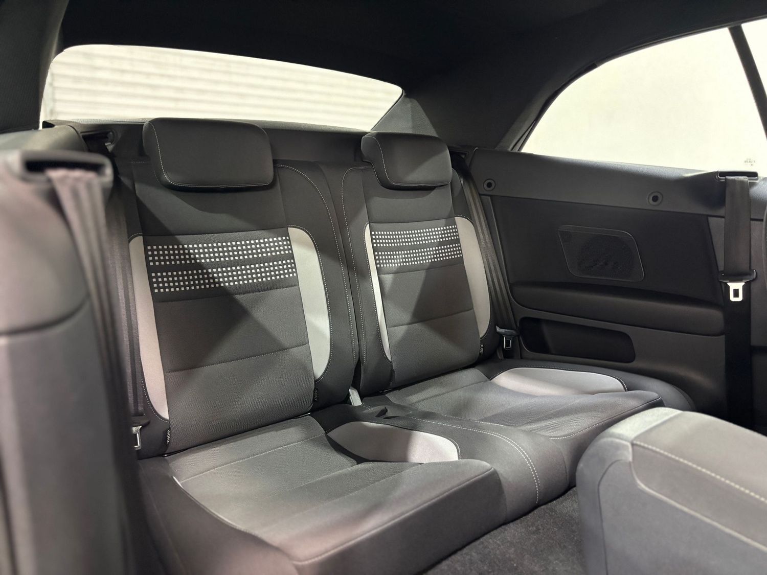 Fahrzeugabbildung Volkswagen Golf Cabrio 1.4TSI Life Klima#PDC#Tempomat