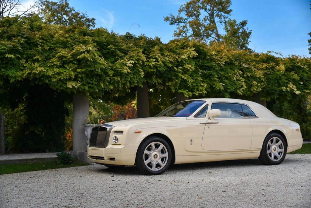 Rolls-Royce Phantom Coupé/Bespoke Colour+Interior/New cond.