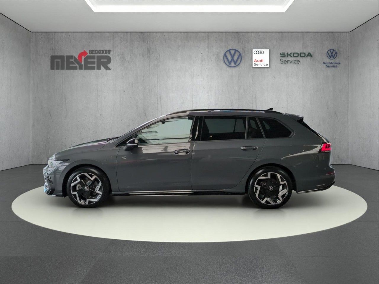 Golf Variant R-Line 1.5 eTSI DSG Klima Navi