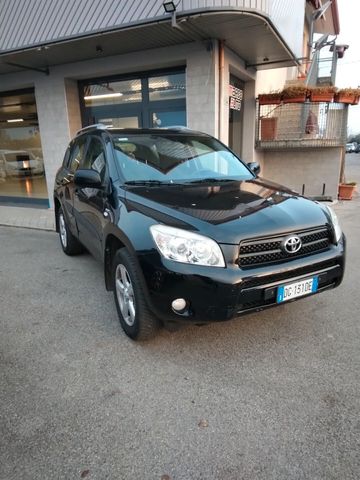 Toyota RAV4 2.2 4x4 136 CV DPF Luxury