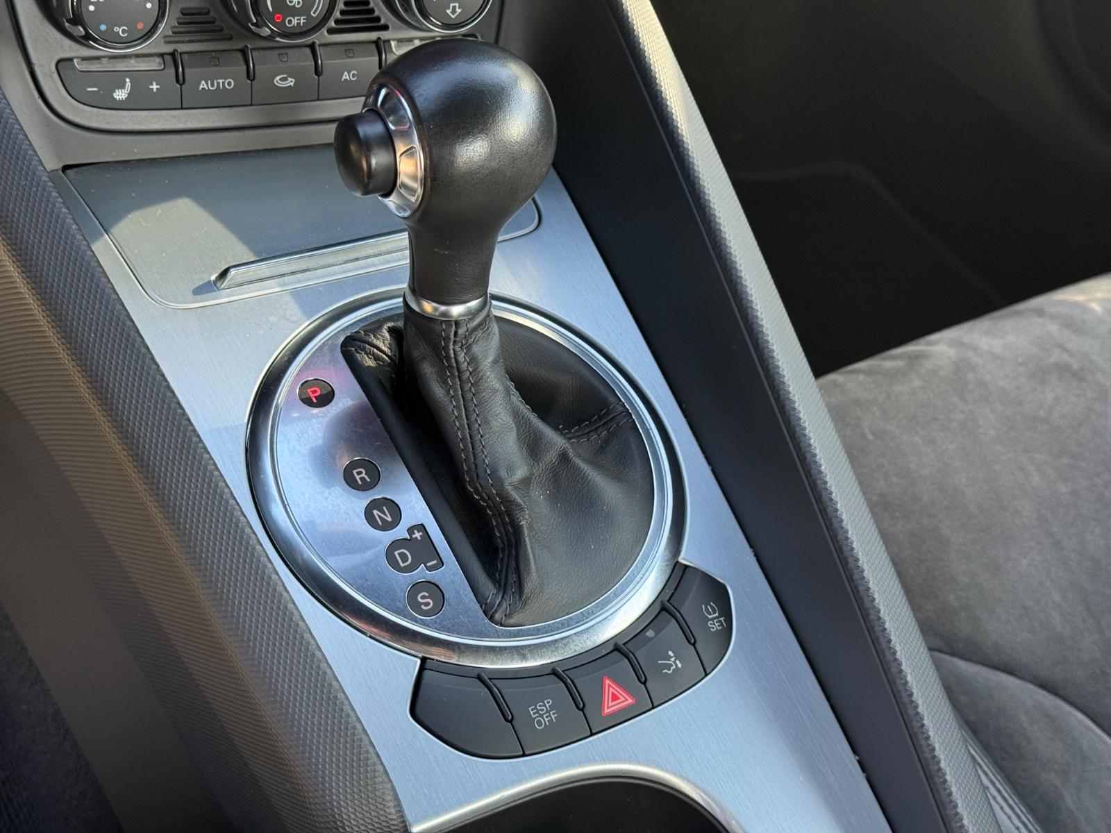 Audi TT Coupé 3.2 V6 250ch - 2ème main - Entretien Audi - Alcantara - Xénon