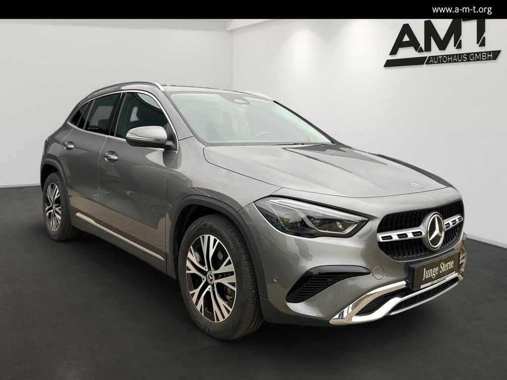 MERCEDES-BENZ GLA 200