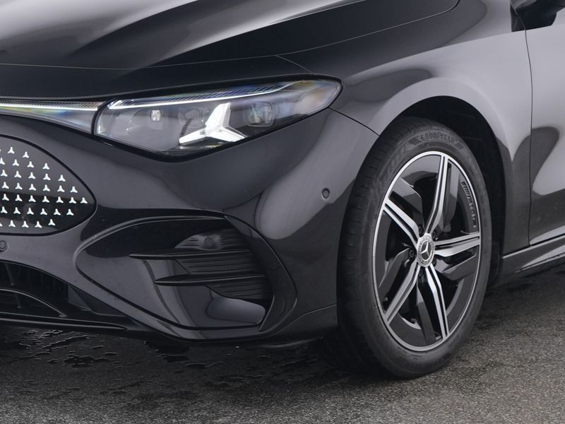 Fahrzeugabbildung Mercedes-Benz CLA350 4M AMG Prem+ AHK Superscreen DRIVE ASSIST