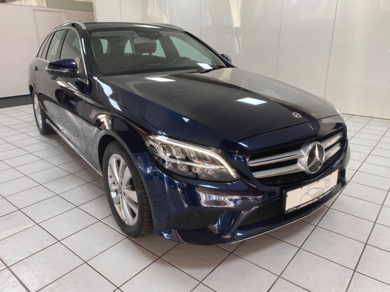 Fahrzeugabbildung Mercedes-Benz C -Klasse 220d T-Modell *Business, Avantgarde*