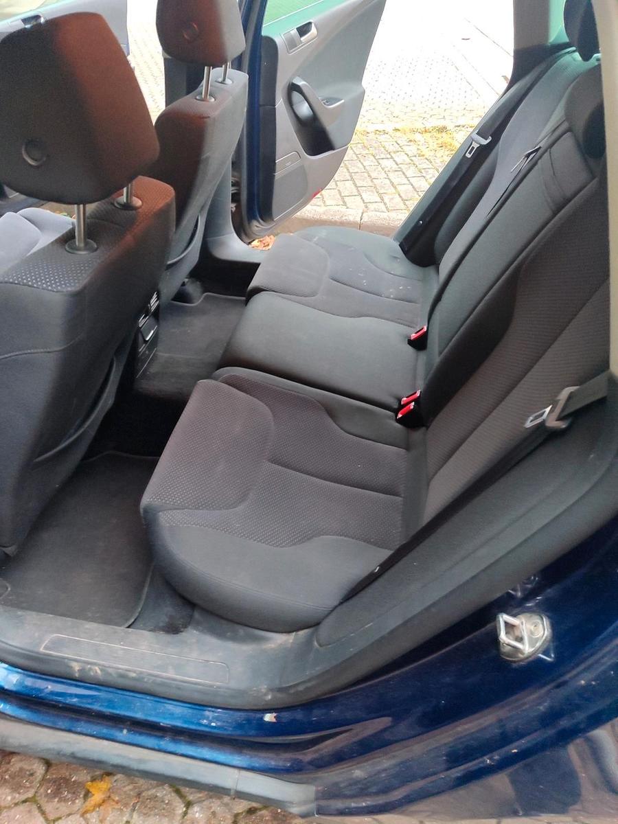 Volkswagen Passat 2010 — photo 14