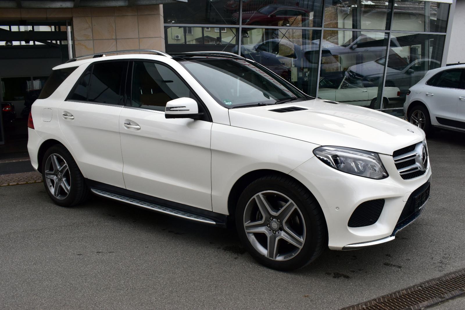 Mercedes-Benz GLE350 d 4Matic*AMG*Pano* Massage*AHK* LED*Voll*