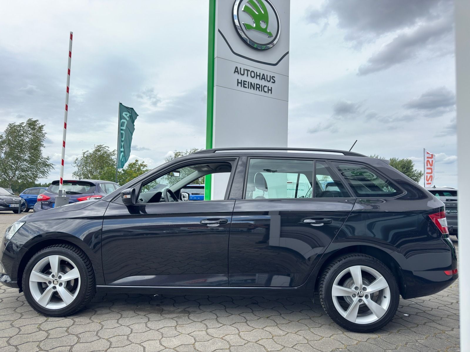 Fahrzeugabbildung SKODA Fabia Combi 75PS 5-Gang*SHZ*PDC