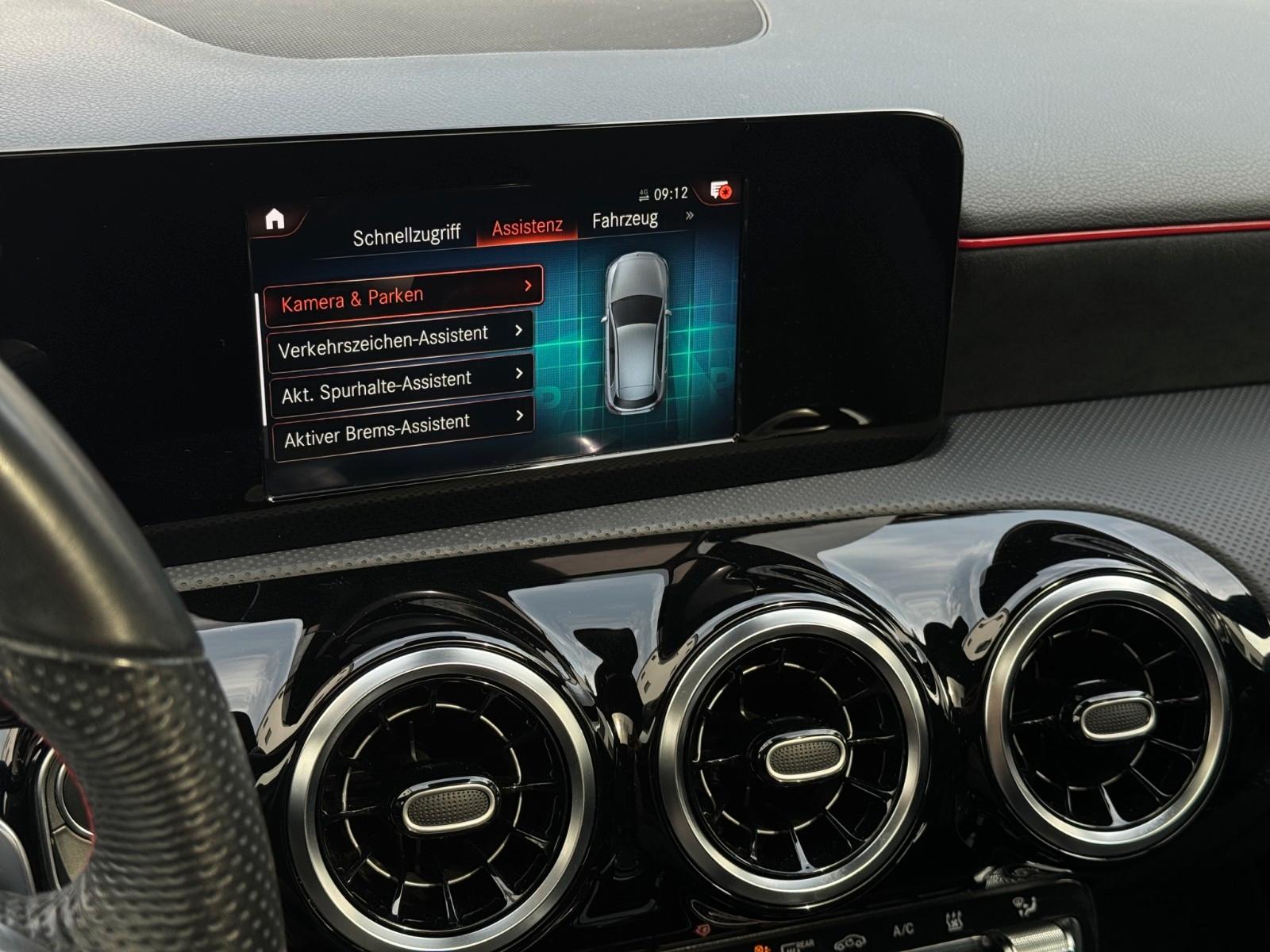 Mercedes-Benz A 250 e 8G-DCT AMG Line Night|LED|Panorama|Leder