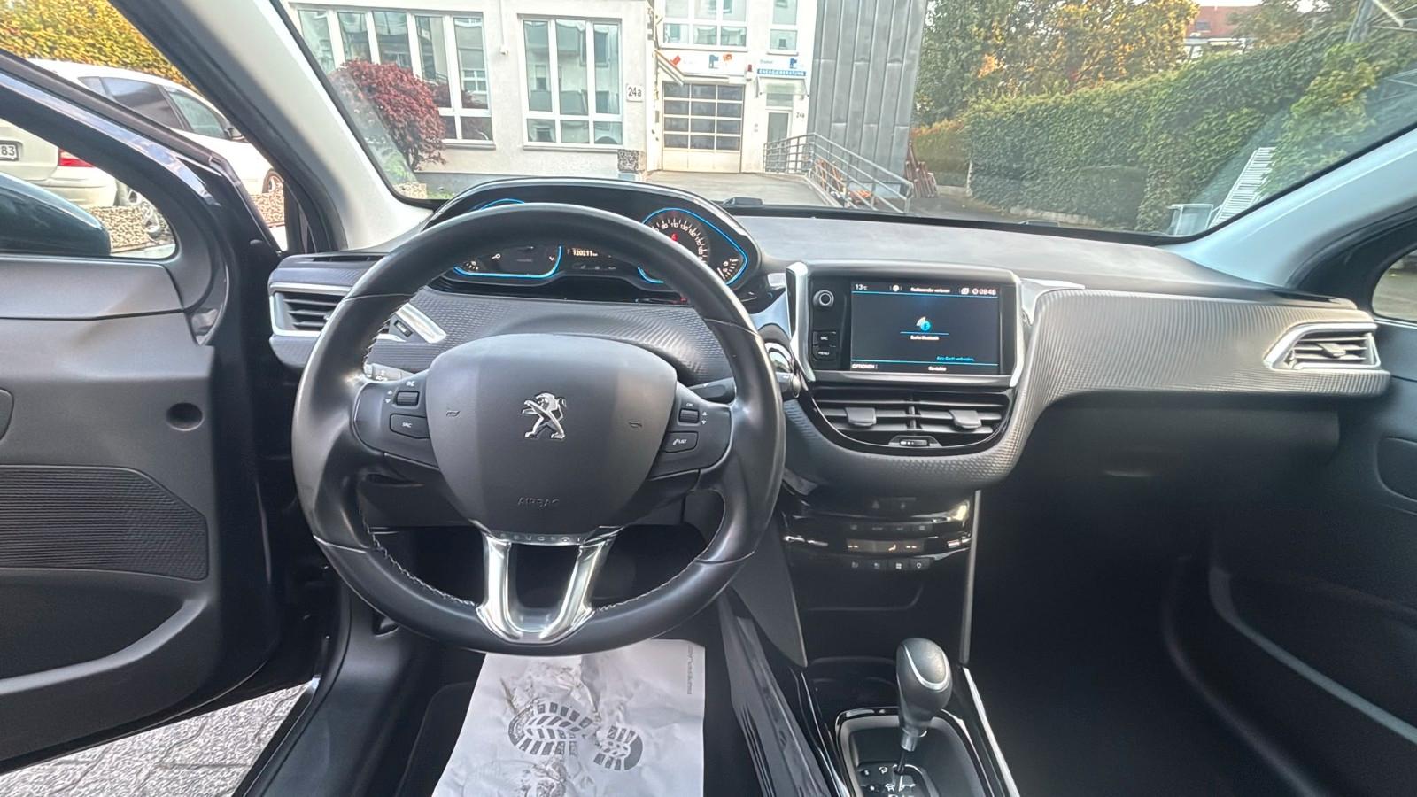 Peugeot 2008 Allure *1.2Benzin* *Automatik*