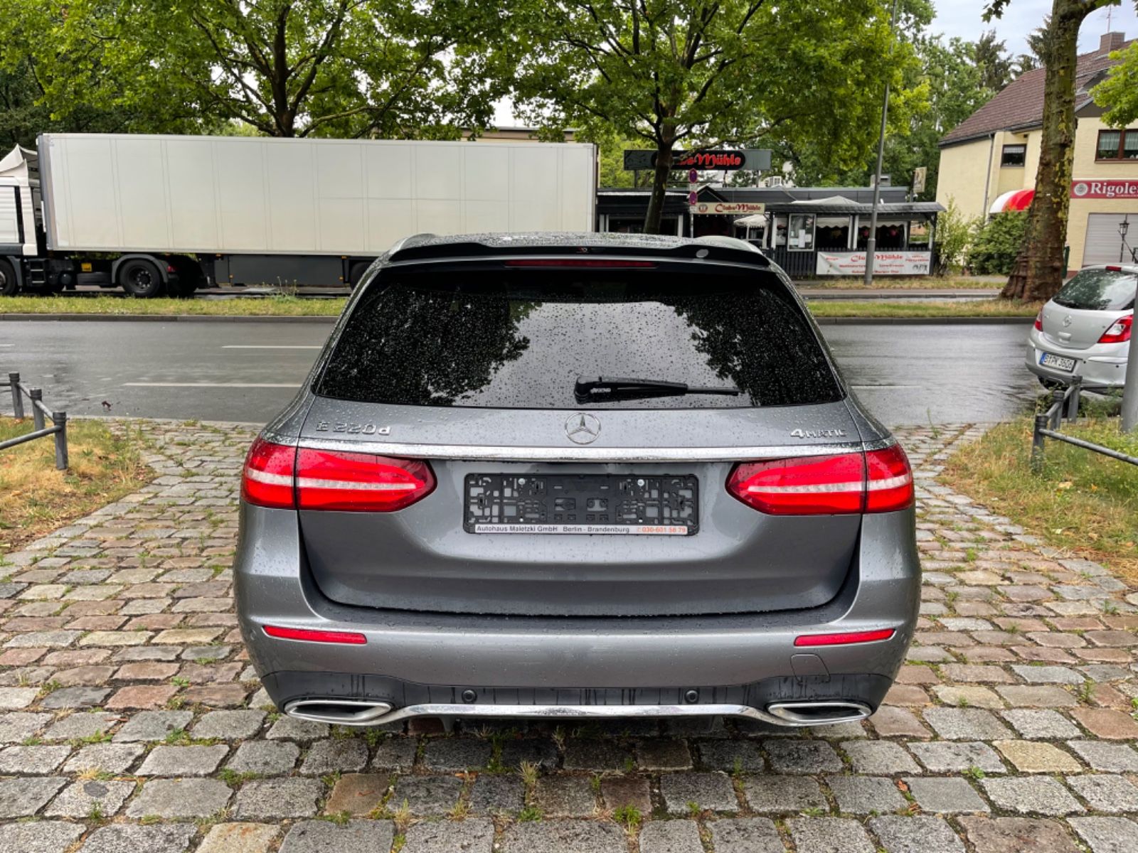 Fahrzeugabbildung Mercedes-Benz E 220d T 4Matic AMG*Standheizung*AmbientLight*