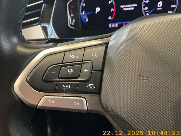 Fahrzeugabbildung Volkswagen Passat Variant Elegance TSI DSG *AHK*Navi*Cam*