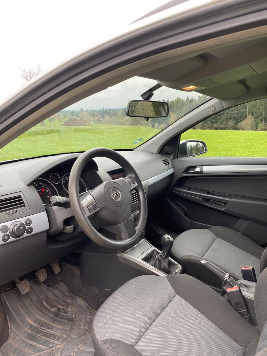 Opel Astra 2005 — photo 6