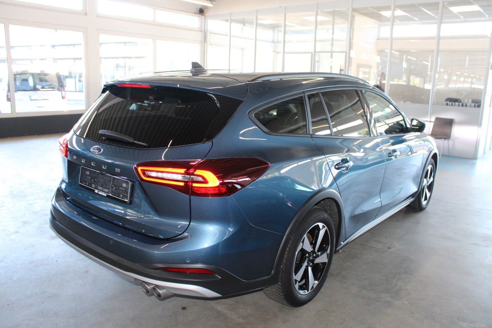 Fahrzeugabbildung Ford Focus Active X Turnier Automatik LED NAVI CAM