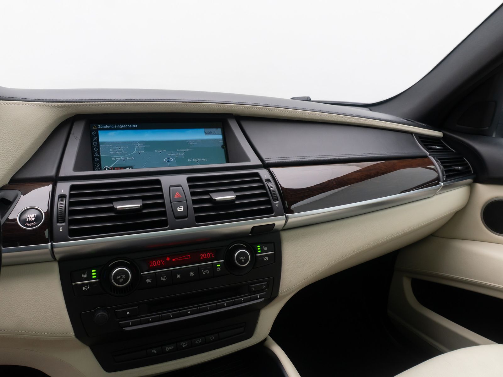 Fahrzeugabbildung BMW X6 M50d ACC HUD Bi-Xenon 360°SoftClose Alarm 20"