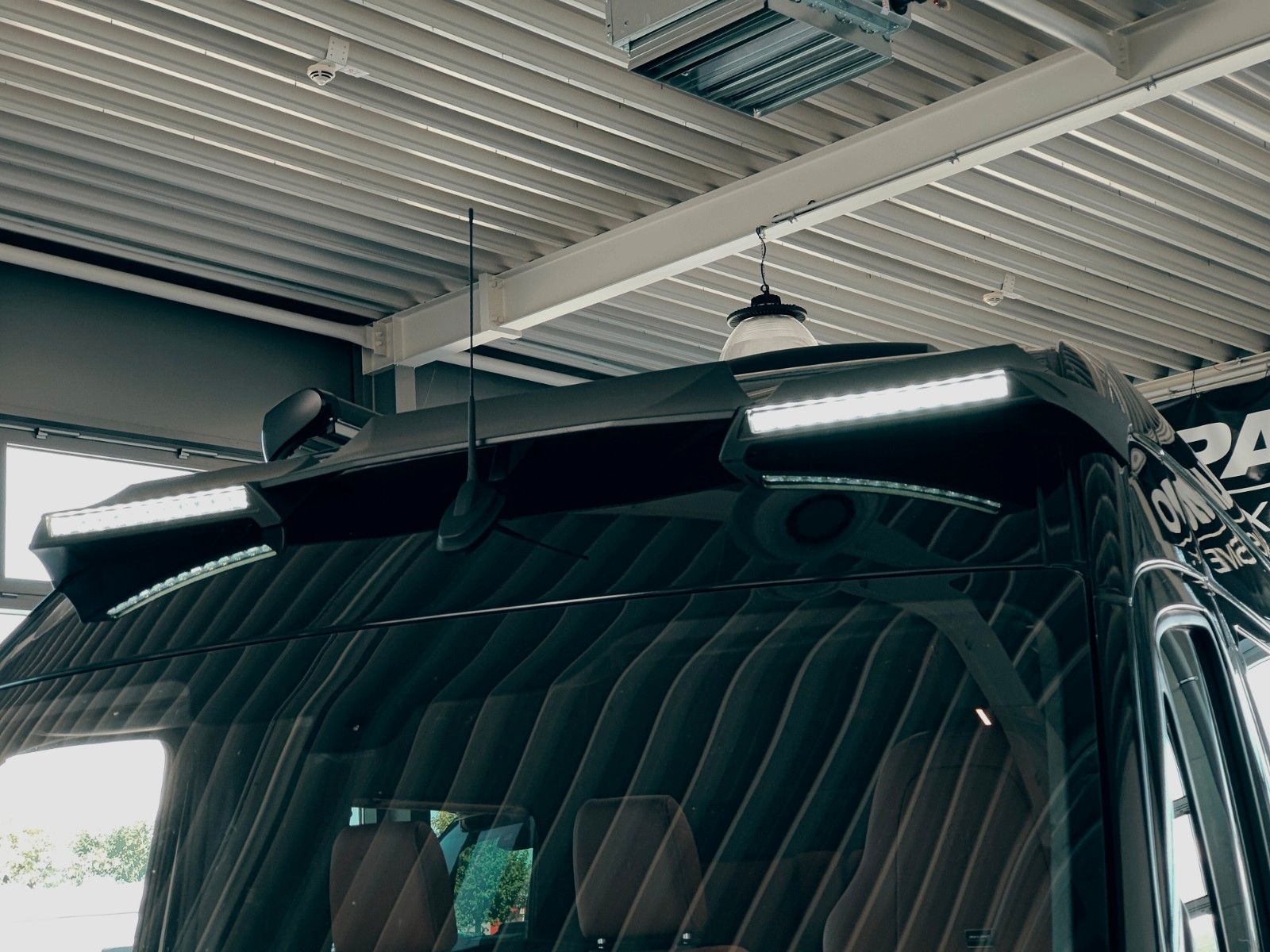 Fahrzeugabbildung Mercedes-Benz X-CROSSVAN  RWD #stealthcamper