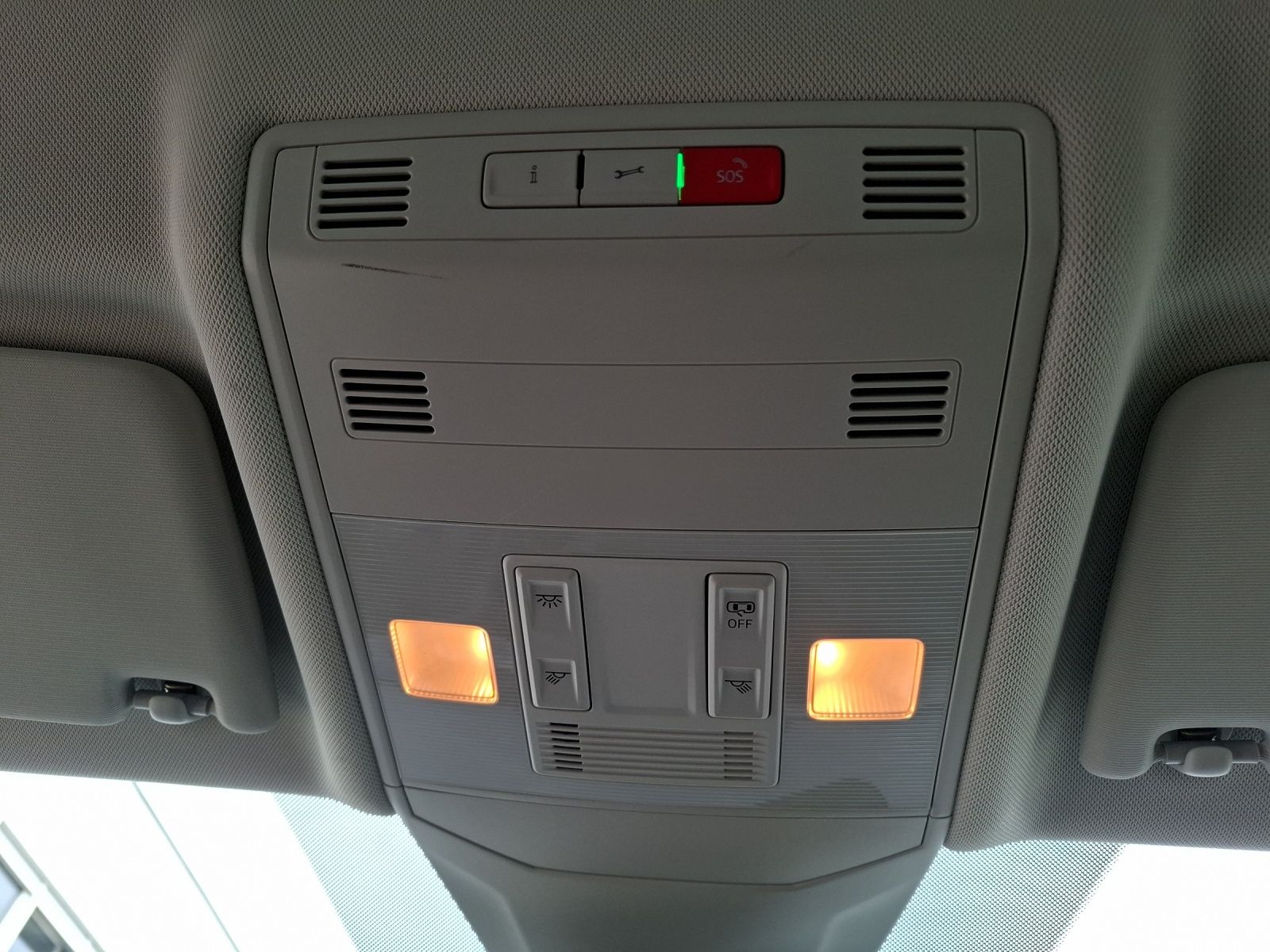 Fahrzeugabbildung Volkswagen T-Cross TSI Life Navi Climatronic RFK SH LM