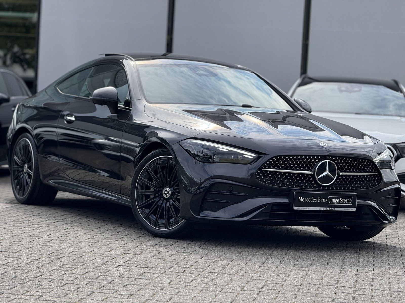 Fahrzeugabbildung Mercedes-Benz CLE 300 AMG*HEAD-UP*BURMESTER*PANO*20"ZOLL*MEMOR
