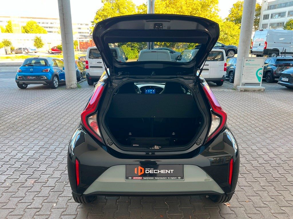 Fahrzeugabbildung Toyota Aygo X Teamplayer 1.0 RFKAM ACC