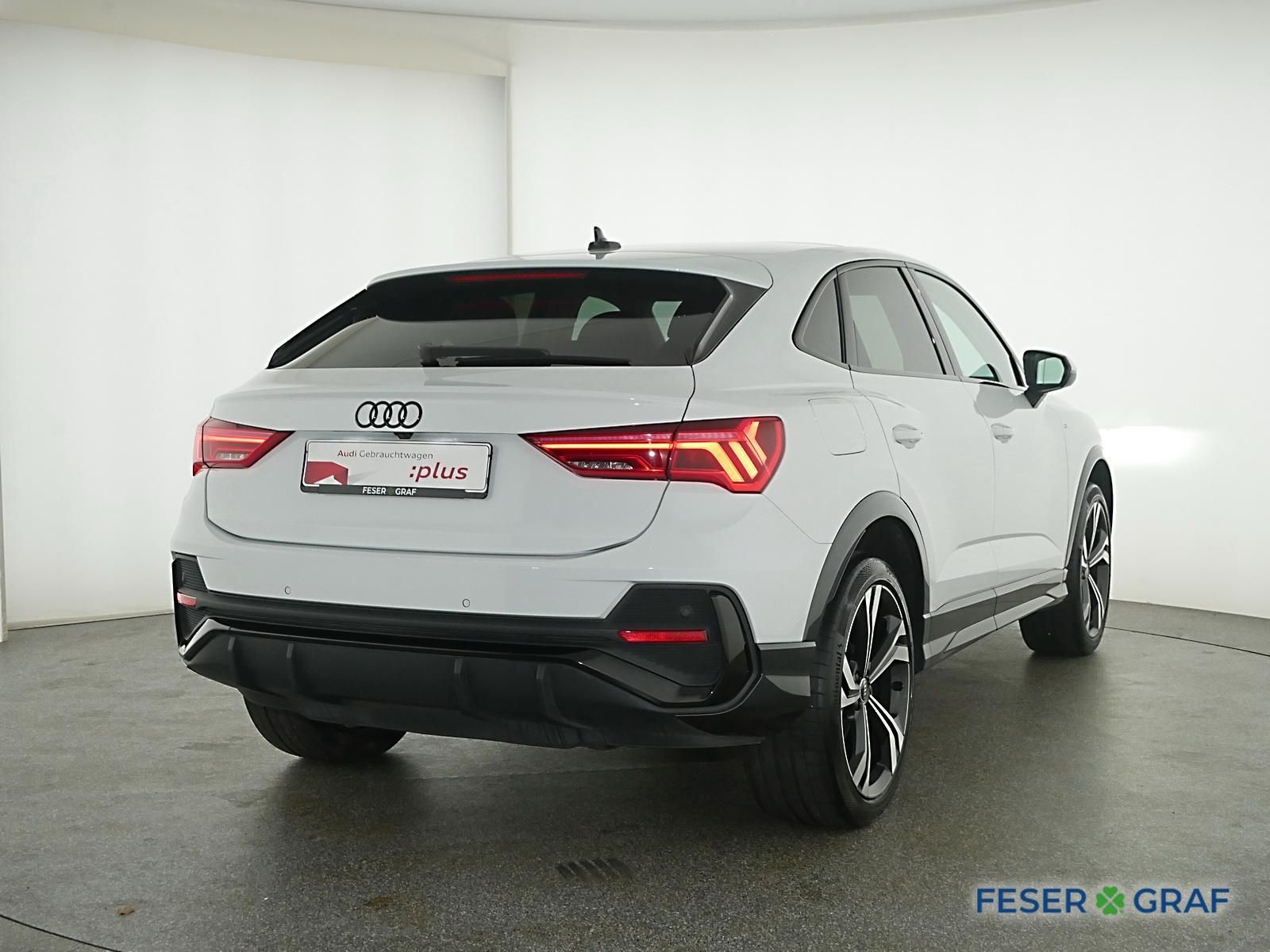 Audi Q3 Sportback 45 TFSI e S line S tronic 360Kamera imagem 2