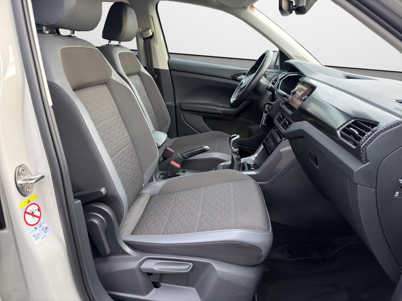 Volkswagen T-Cross 1.0 TSI Style  AHK Navi LED Kamera PDC L