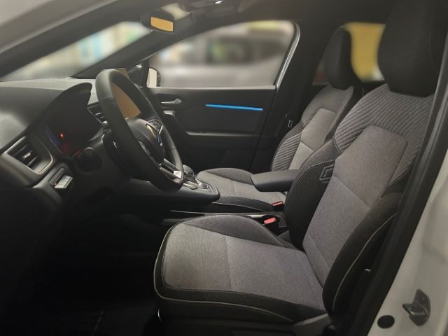 Fahrzeugabbildung Renault Captur Techno Mild Hybrid 160 EDC Winterpaket Na