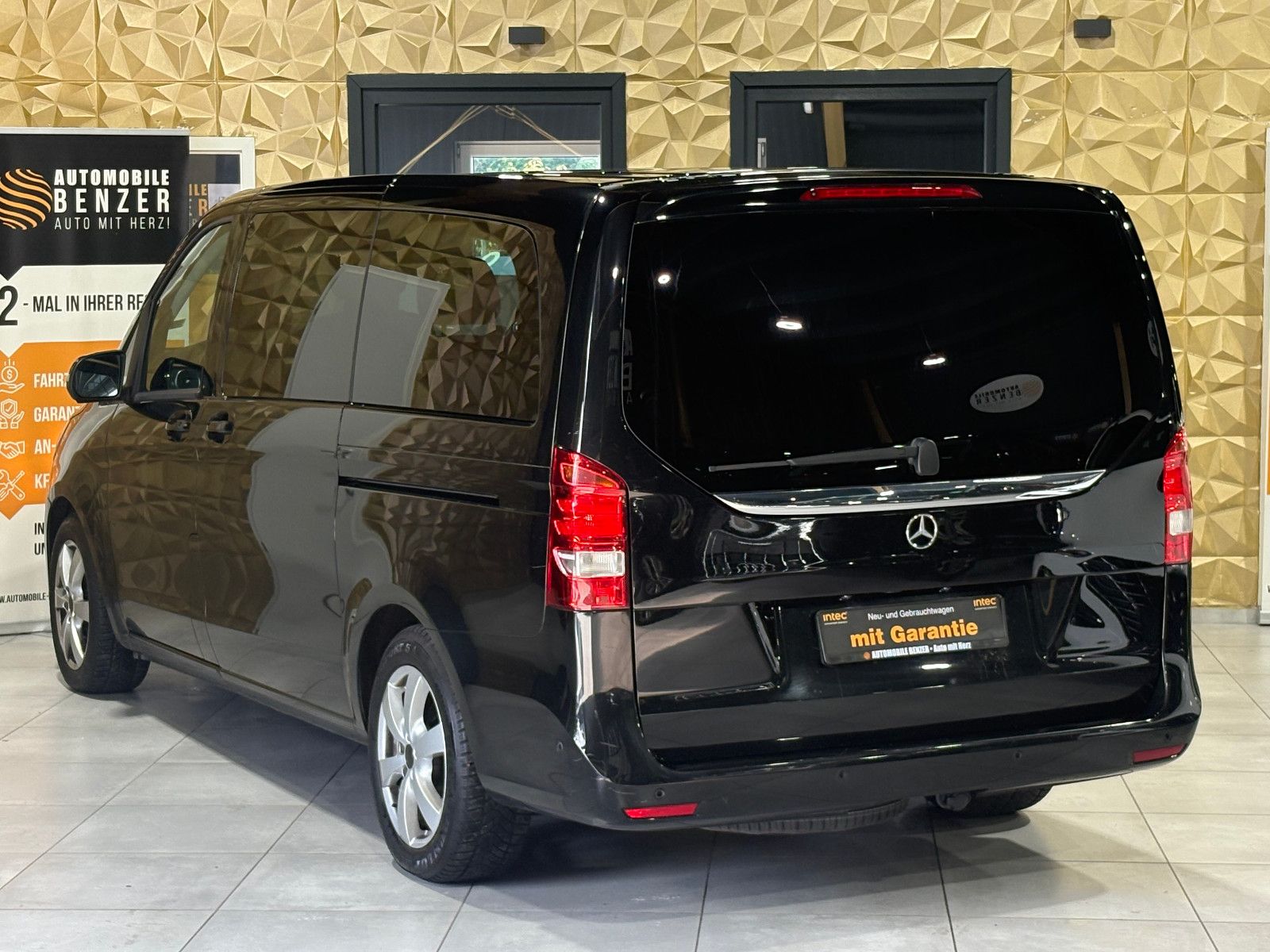 Fahrzeugabbildung Mercedes-Benz V 220d EDITION lang /8-SITZ/BURMESTER/KAMERA/