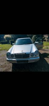 Mercedes-Benz Oldtimer Mercedes-Benz - Mercedes-Benz E 230 aus 1995