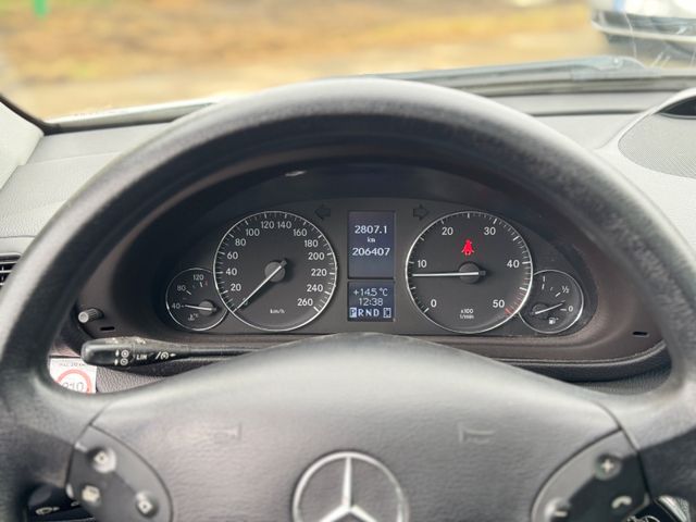 Mercedes-Benz C 220